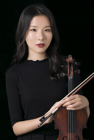 Guest artist Yue Qian, violin.